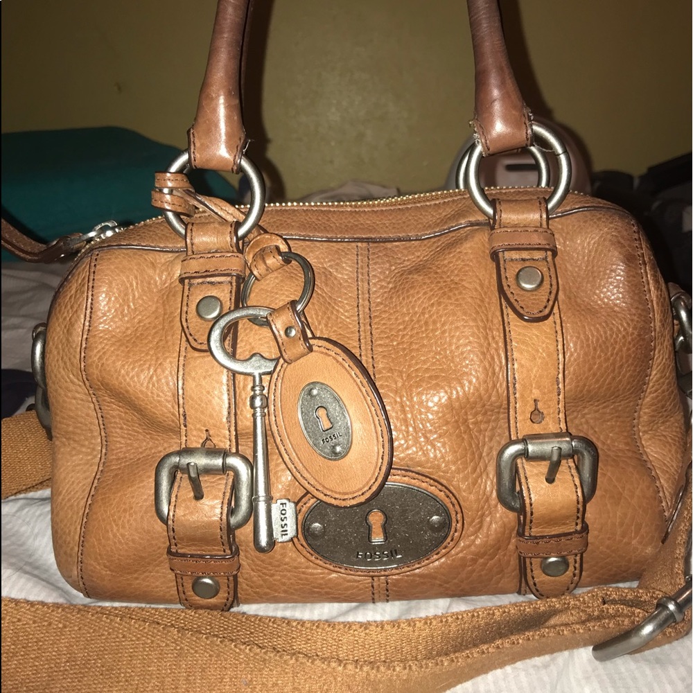 Fossil purse